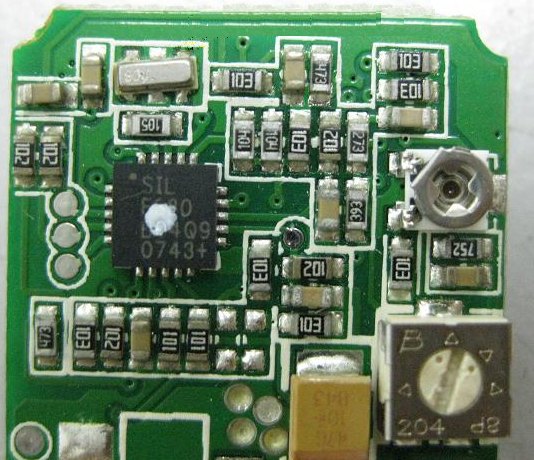 PCBA加工IC元件主要分為DIP及SMD兩大類(lèi)，DIP 插件的IC，SMD (Surface Mount Device) 表面貼裝元件。